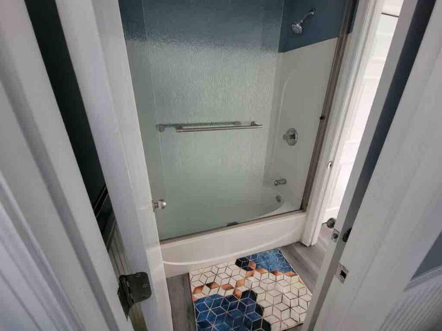 הילטון הד איילנד 2022 Renovated 2-Bdrm Cozy, Lovely Condo W/Parking! מראה חיצוני תמונה