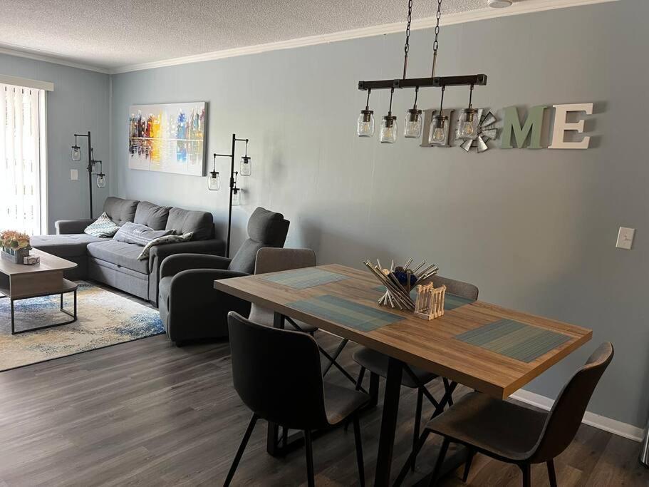 הילטון הד איילנד 2022 Renovated 2-Bdrm Cozy, Lovely Condo W/Parking! מראה חיצוני תמונה