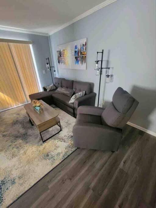 הילטון הד איילנד 2022 Renovated 2-Bdrm Cozy, Lovely Condo W/Parking! מראה חיצוני תמונה