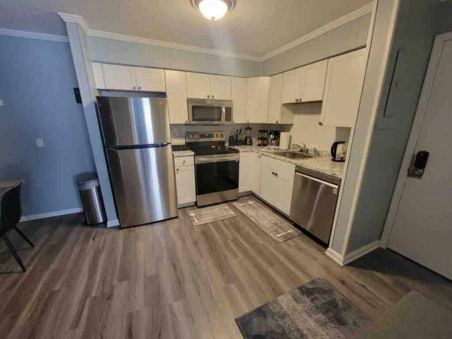 הילטון הד איילנד 2022 Renovated 2-Bdrm Cozy, Lovely Condo W/Parking! מראה חיצוני תמונה