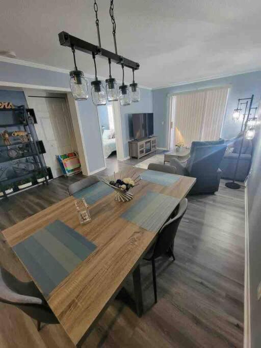 הילטון הד איילנד 2022 Renovated 2-Bdrm Cozy, Lovely Condo W/Parking! מראה חיצוני תמונה