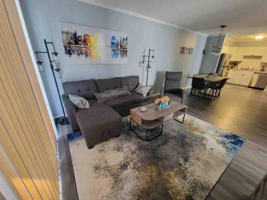 הילטון הד איילנד 2022 Renovated 2-Bdrm Cozy, Lovely Condo W/Parking! מראה חיצוני תמונה